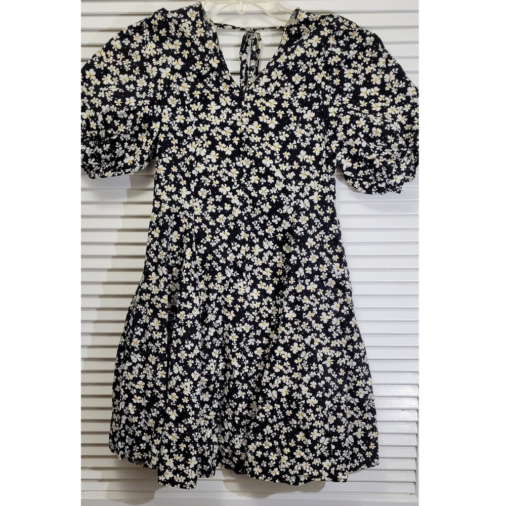 Mini Daisy Floral Puff Sleeve V-Neck Dress Size Medium SHARELING Summer casual